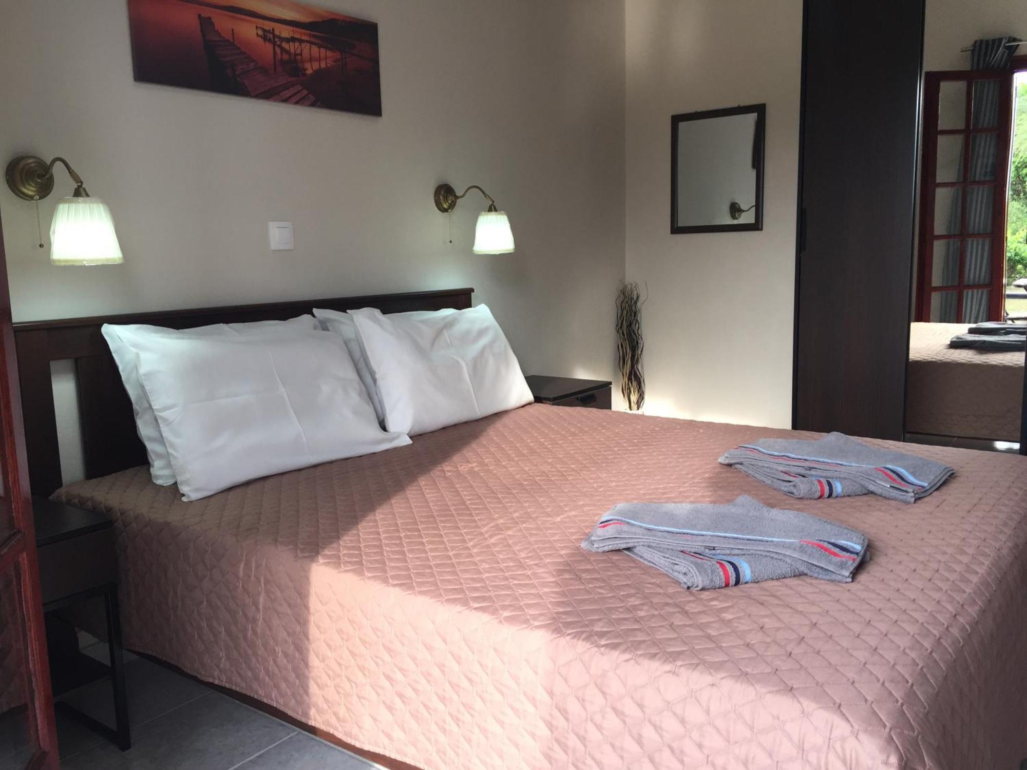 Alexander Apartments Roda  Zewnętrze zdjęcie